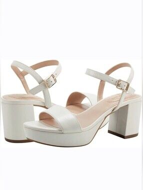 White Bandolino Pennie Platform Heels